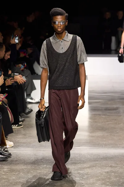 Look 54